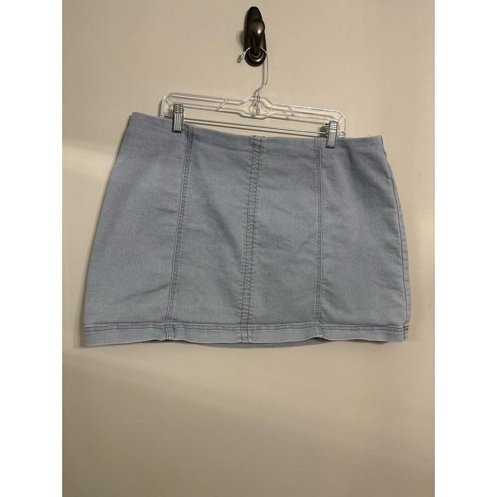 No Boundaries Light Wash Denim Mini Skirt | High Rise | Size XXL (19)